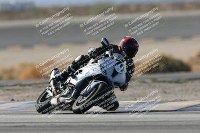 media/Nov-16-2025-Race Pace (Sun) [[8c5fa54630]]/Non Verified Riders (1st 20 Minutes)/1-Turn 14 (10am)/